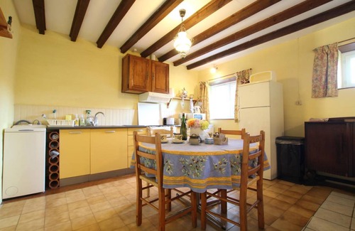 Bacilly House | 100 m² Gîte ∙ 2 bedrooms ∙ 3 guests