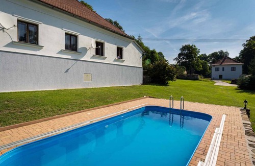 Bezdekov House | 100 m² House ∙ 2 bedrooms ∙ 6 guests