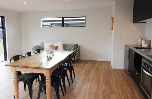 Wanaka House | 100 m² House ∙ 2 bedrooms ∙ 4 guests