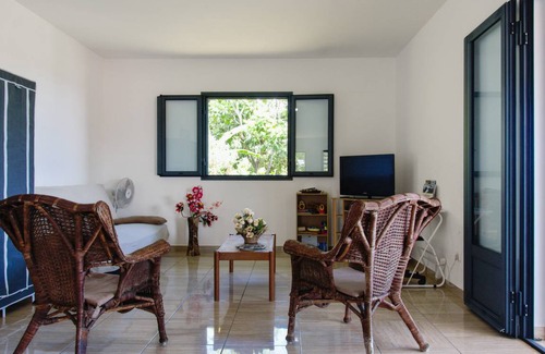 Sainte-Rose House | 100 m² House ∙ 2 bedrooms ∙ 6 guests