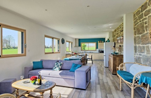 Ploubezre House | 100 m² House ∙ 3 bedrooms ∙ 6 guests