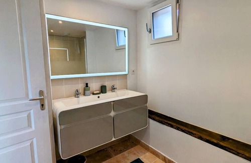 Echannay House | 100 m² House ∙ 3 bedrooms ∙ 5 guests