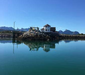Kabelvag House | 100 m² House ∙ 3 bedrooms ∙ 6 guests