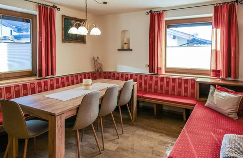 Finsing House | 100 m² Maisonette ∙ 4 bedrooms ∙ 8 guests