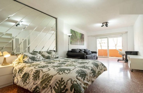 Patraix Resort | 100 m² Private room ∙ 1 bedroom ∙ 1 guest