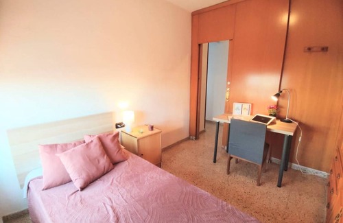 Burjasot Resort | 100 m² Private room ∙ 1 bedroom ∙ 4 guests