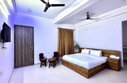Gurugram Villa | 100 m² Villa ∙ 3 bedrooms ∙ 30 guests