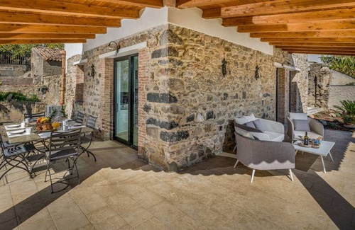 Trappitello Villa | 100 m² Villa ∙ 3 bedrooms ∙ 6 guests