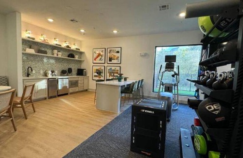 Montopolis Apartment | 1000 m² Apartment ∙ 2 bedrooms ∙ 6 guests