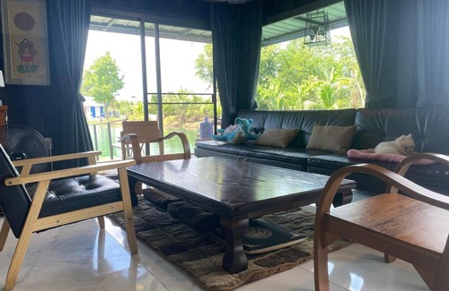 Pak Phli House | 1000 m² Bungalow ∙ 3 bedrooms ∙ 12 guests