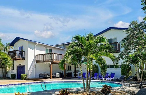 Cocoa Beach Villa | 1000 m² Villa ∙ 6 bedrooms ∙ 8 guests