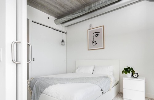 Downtown Winnipeg Condo | (1003)Downtown Glasshouse+Breathtaking 2 Bed 2 Bath +Fast WiFi (311)