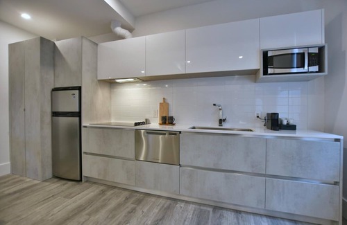Collingwood Apartment | 101, 2 bedroom - Downtown Collingwood, Luxury Boutique Hotel.