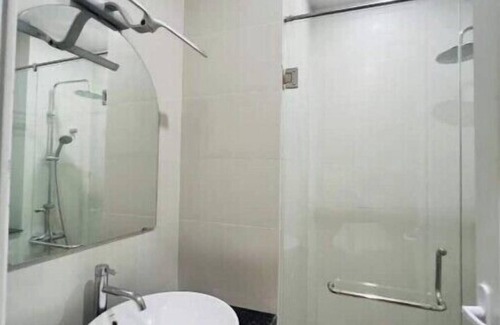 Hang Xanh Apartment | 101 Balcony, En-suite, Smoking Allowed, Elevator Access.