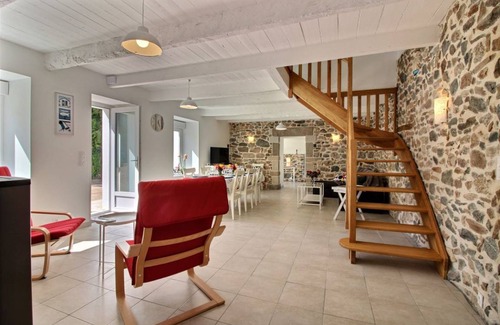 Pommerit-le-Vicomte House | 104 m² Gîte ∙ 3 bedrooms ∙ 6 guests