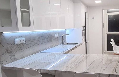 Gijon City Centre Apartment | 104A Apartamento para 8 Personas