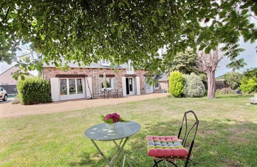 Langueux House | 105 m² Gîte ∙ 3 bedrooms ∙ 6 guests