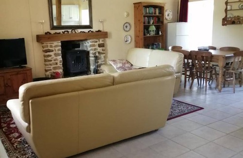 Meneac House | 105 m² Gîte ∙ 3 bedrooms ∙ 6 guests