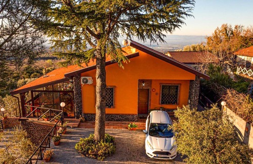 Belpasso House | 105 m² House ∙ 2 bedrooms ∙ 6 guests