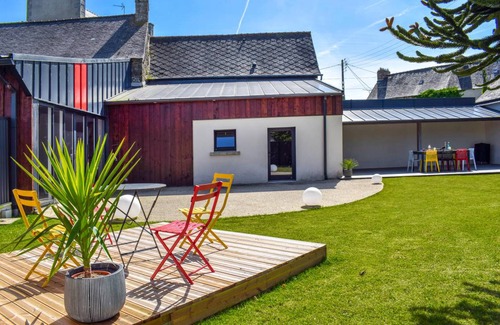 Le Vieux-Bourg House | 105 m² House ∙ 2 bedrooms ∙ 6 guests