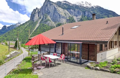 Innertkirchen Villa | 105 m² Villa ∙ 2 bedrooms ∙ 4 guests