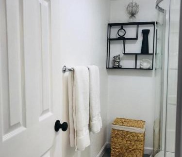 Highlands House | 10515 Houston Avenue