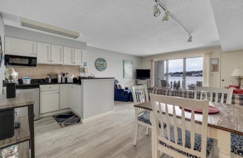 Charlevoix House | 106 Edgewater Inn