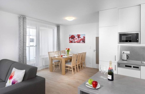 Prague 13 Apartment | 107 m² Apartment ∙ 3 bedrooms ∙ 5 guests