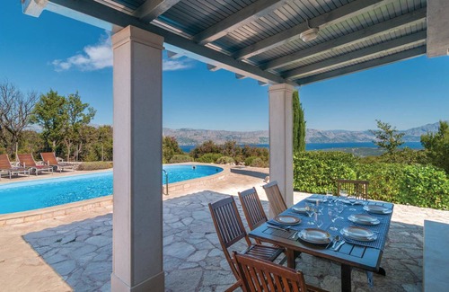 Praznica House | 107 m² House ∙ 4 bedrooms ∙ 8 guests