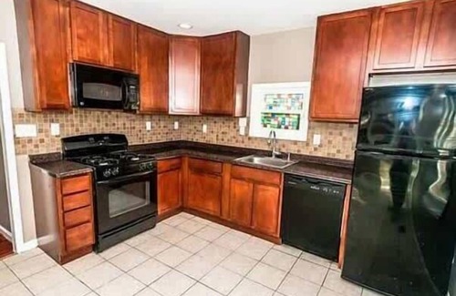 East Brunswick House | 107 Quaint Renovated Single Family 3 Bdrm House