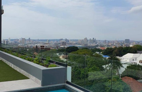 Windermere Apartment | 109 m² Apartment ∙ 10 bedrooms ∙ 4 guests