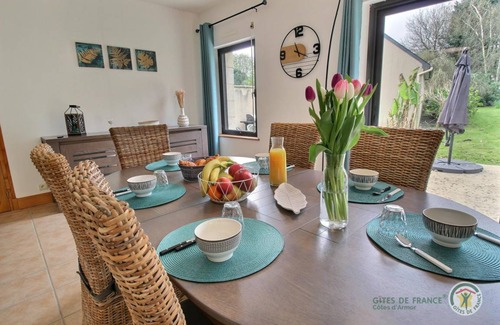 Pluduno House | 109 m² Gîte ∙ 2 bedrooms ∙ 5 guests