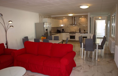 Les Tres Cales Villa | 11 bedrooms, sleeps 30, Full A/C, jacuzzi, BBQ, 1000 Mbps fiber internet