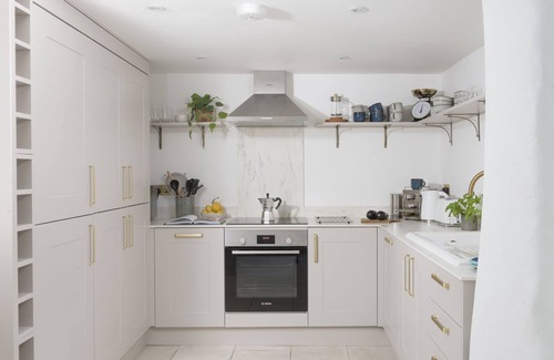 Perranporth House | 11 Tywarnhayle House - Pet Friendly/close to beach