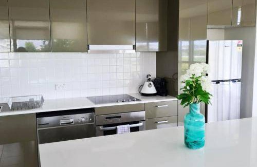 City West Apartment | 110 m² Apartment ∙ 2 bedrooms ∙ 4 guests