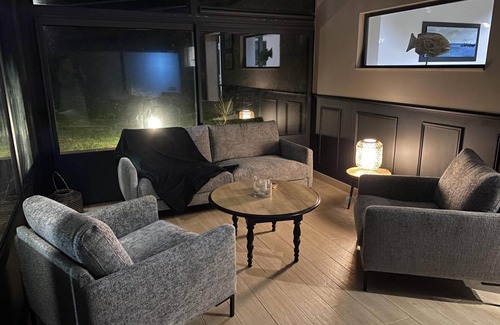 Saint-Marcouf House | 110 m² Gîte ∙ 2 bedrooms ∙ 4 guests