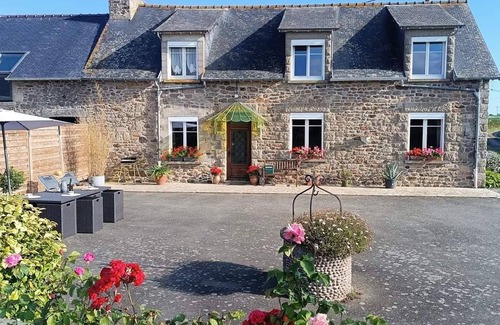 Pluduno House | 110 m² Gîte ∙ 3 bedrooms ∙ 6 guests