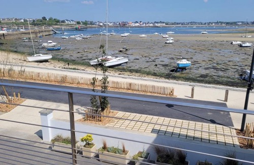 Gavres House | 110 m² Gîte ∙ 3 bedrooms ∙ 6 guests