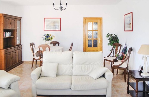 Castalla House | 110 m² House ∙ 3 bedrooms ∙ 6 guests