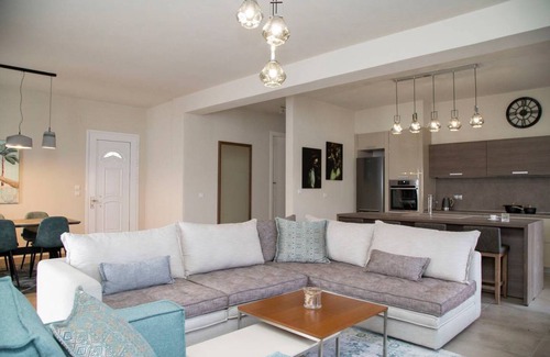 Vlachava House | 110 m² House ∙ 3 bedrooms ∙ 6 guests