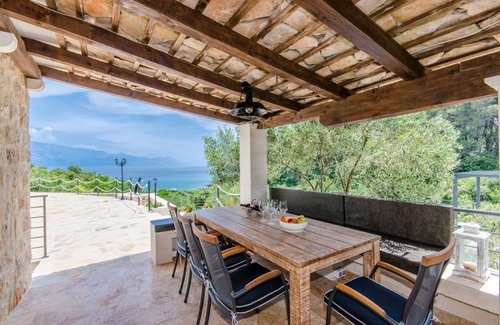Sumartin House | 110 m² House ∙ 3 bedrooms ∙ 8 guests