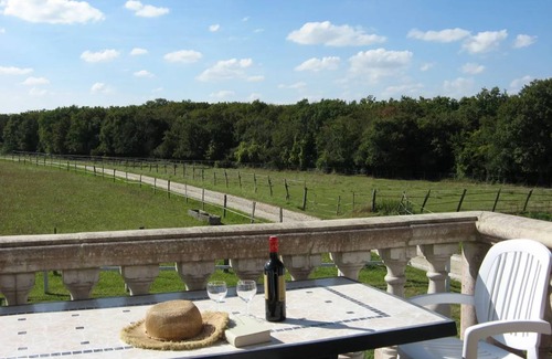 Poligny House | 110 m² House ∙ 3 bedrooms ∙ 7 guests