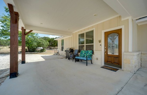 Boerne Cottage | 111 m² Cabin ∙ 2 bedrooms ∙ 4 guests