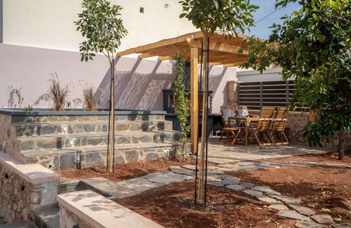 Kilada House | 112 m² House ∙ 3 bedrooms ∙ 7 guests
