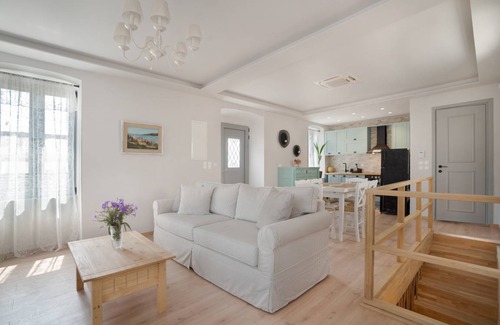 Kilada House | 112 m² House ∙ 3 bedrooms ∙ 7 guests