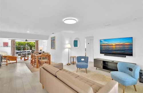 Sunset House | 112 m² House ∙ 3 bedrooms ∙ 6 guests
