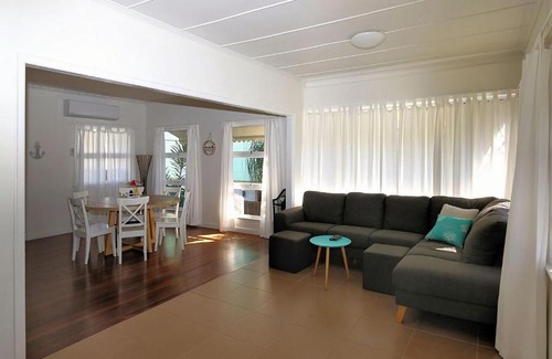 Bargara House | 115 Esplanade