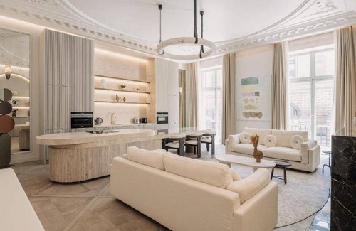 Palais-Royal Apartment | 115 m² Apartment ∙ 2 bedrooms ∙ 11 guests