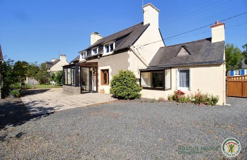 Plourivo House | 116 m² Gîte ∙ 3 bedrooms ∙ 5 guests