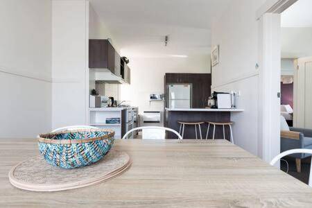 Newstead House | 116 m² House ∙ 3 bedrooms ∙ 5 guests